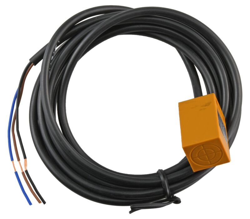 Sondă inductivă Omron - TL-Q5MC2-Z NPN