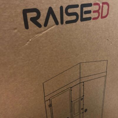 box damaged raise3d pro2 plus 69b220e5f126e